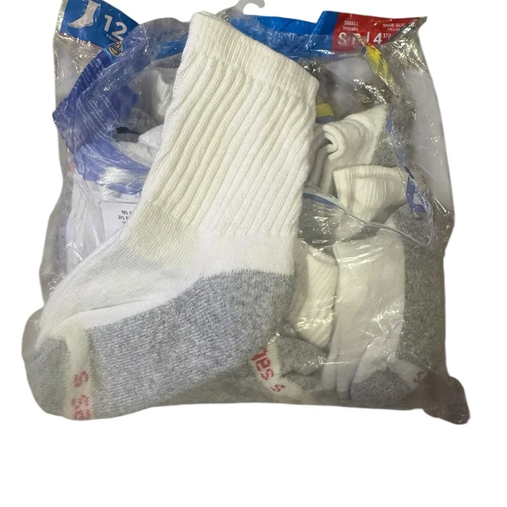 12 Youth White crew Socks - Small Size